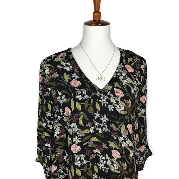 DR2 Women's 3/4 Sleeve Black Floral Drapey Blouse - Picture 3 of 11